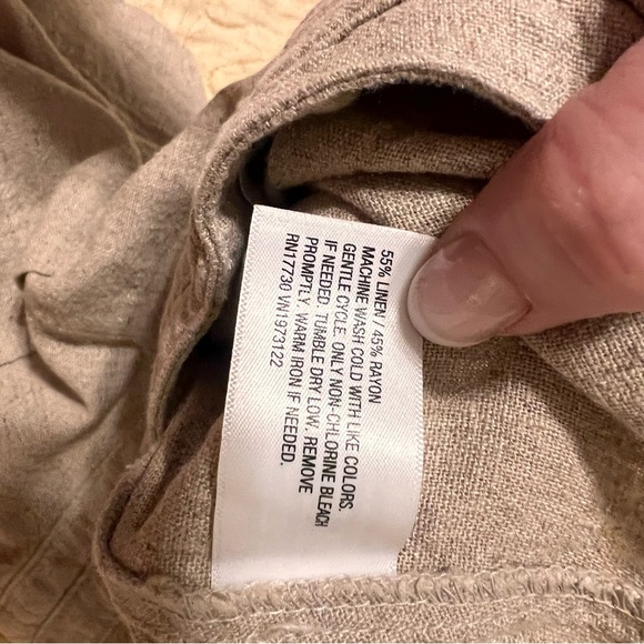 Universal Thread Tan Women's Shorts - Picture 5 of 5